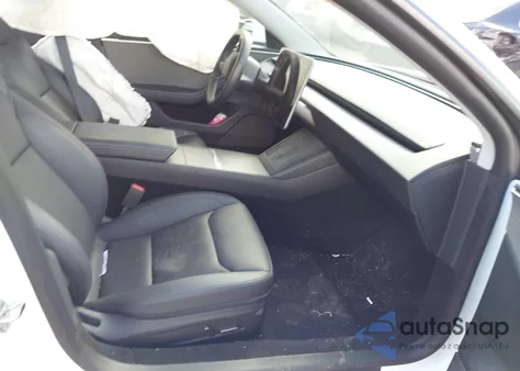 2024 Tesla Model 3 Long Range Dual Motor All-Wheel Drive/Rear-Wheel Drive from USA, damaged, VIN 5YJ3E1EA9RF758861